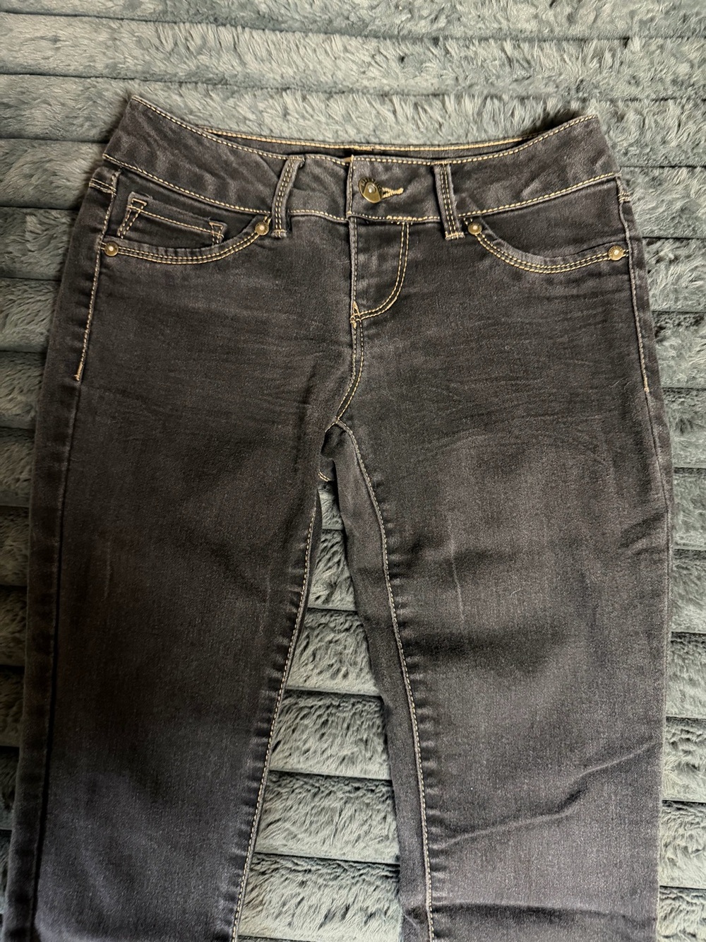 Blue Spice Women's Charcoal Skinny Jeans